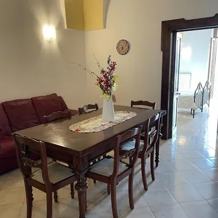 Casetta Parini דירה פורטו צ'זראו